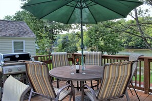 Outdoor dining - Cooperstown Baseball Rentals - Avonmora (Maryland)