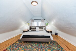 4 bedrooms, desk, iron/ironing board, travel crib