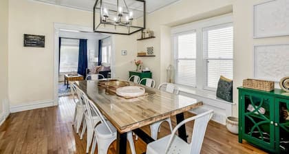 Spacious 4BR Near Plaza & Westport | Ideal for Groups & Gatherings