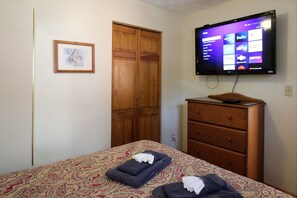 1 多间卧室、熨斗/熨衣板、免费 WiFi、床单