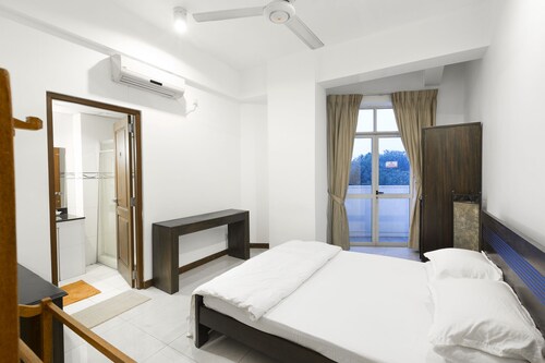 The Clover is a beautiful apartment with two bedrooms and baths.