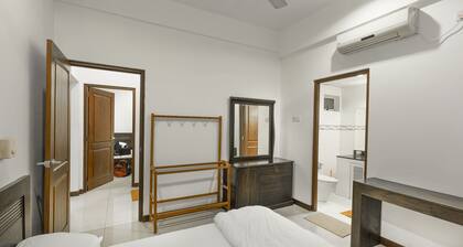 The Clover is a beautiful apartment with two bedrooms and baths.