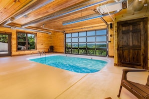 Piscine intérieure, piscine chauffée