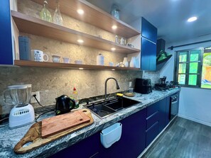 Shared fridge, microwave, stovetop, cookware/dishes/utensils - Cancun - Soho (Cancun)