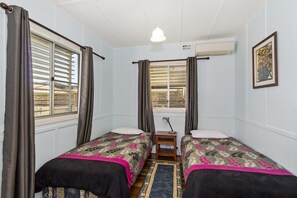 3 bedrooms, iron/ironing board