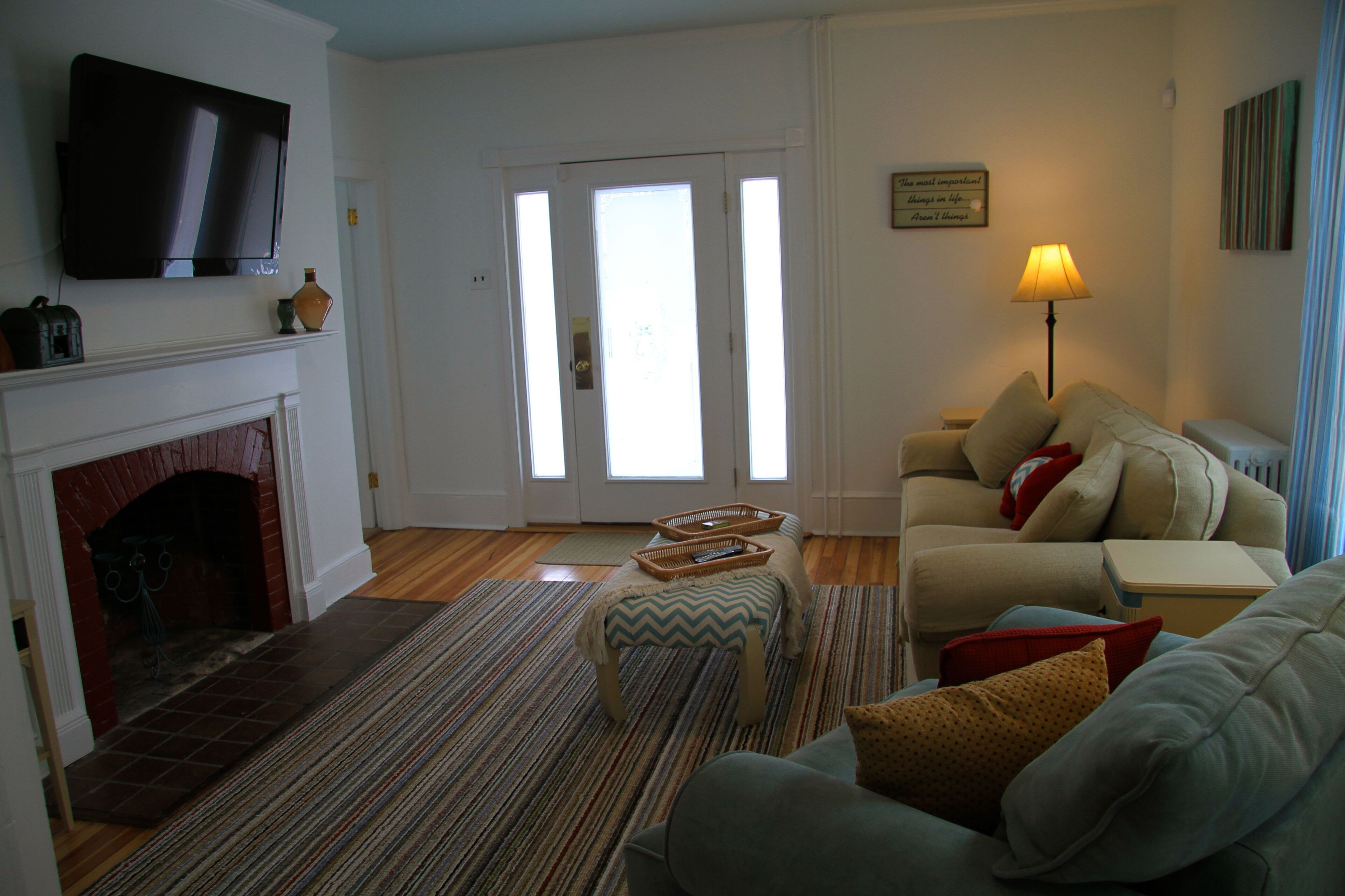 Huge 5 Bedroom Ventnor Home, 2 Blocks to Beach, 4 Blocks to pier