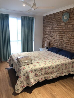 3 bedrooms, iron/ironing board - Welcome to 2/36 SUNDERLAND STREET, EVANS HEAD (Evans Head)