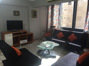 Living area - New , sunny and renovated in Degla Maadi (cairo)