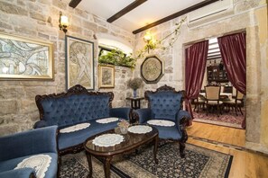 Living area - Hotel Pasike (Trogir)