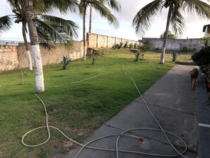 Property grounds - House with a panoramic view to the sea (Arembepe)