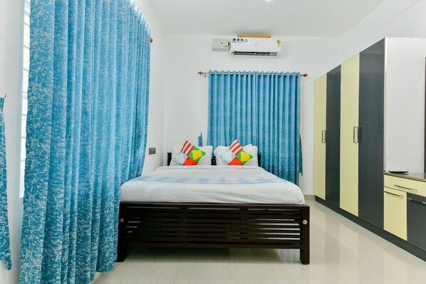 2 habitaciones, tabla de planchar con plancha, wifi y ropa de cama 