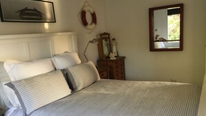 3 bedrooms, WiFi (free) - Aireys beach house beauty (Aireys Inlet)