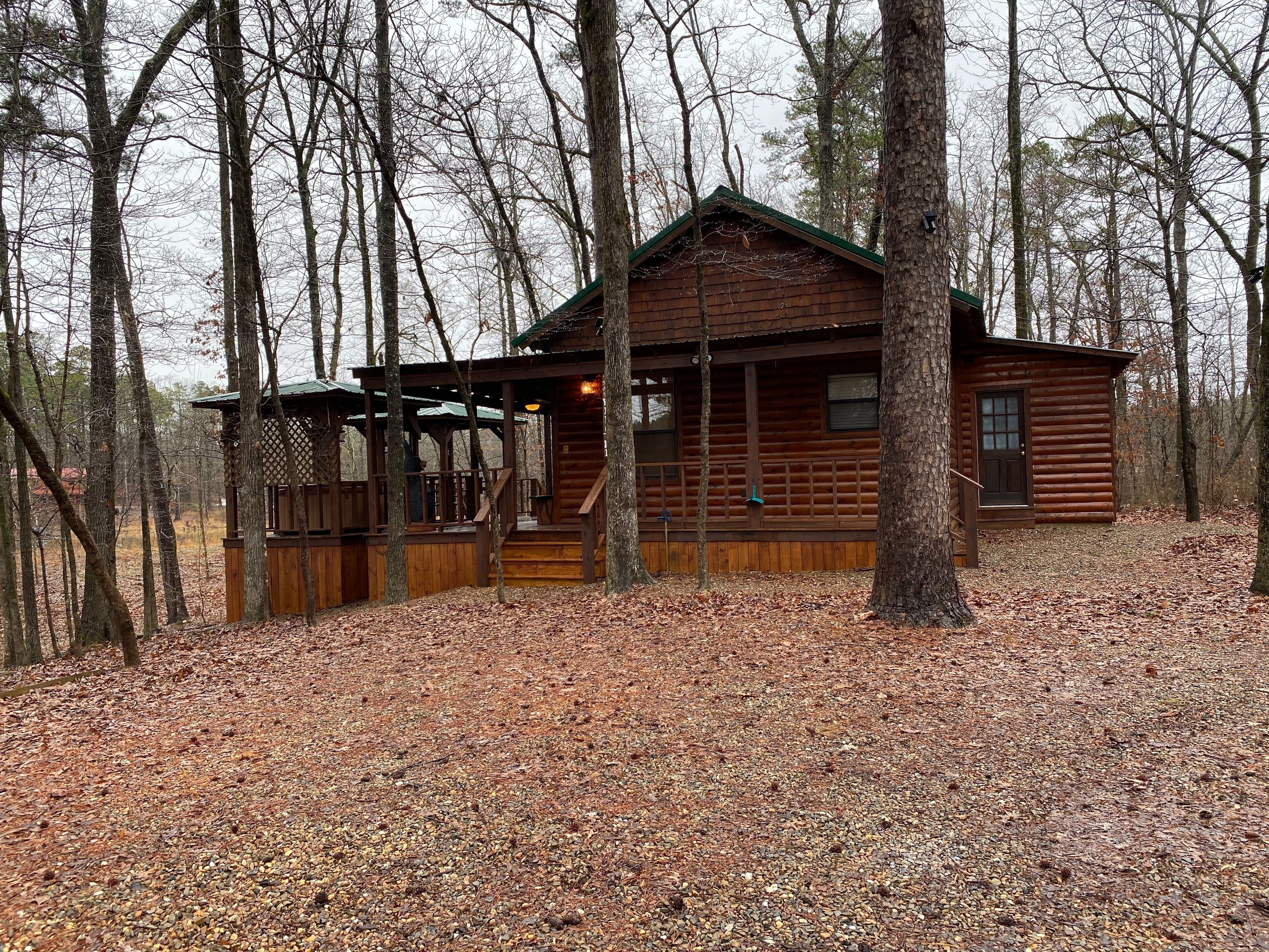 Starry Nights 1 Bedroom Cabin with King Size Bed Near Broken Bow Lake!