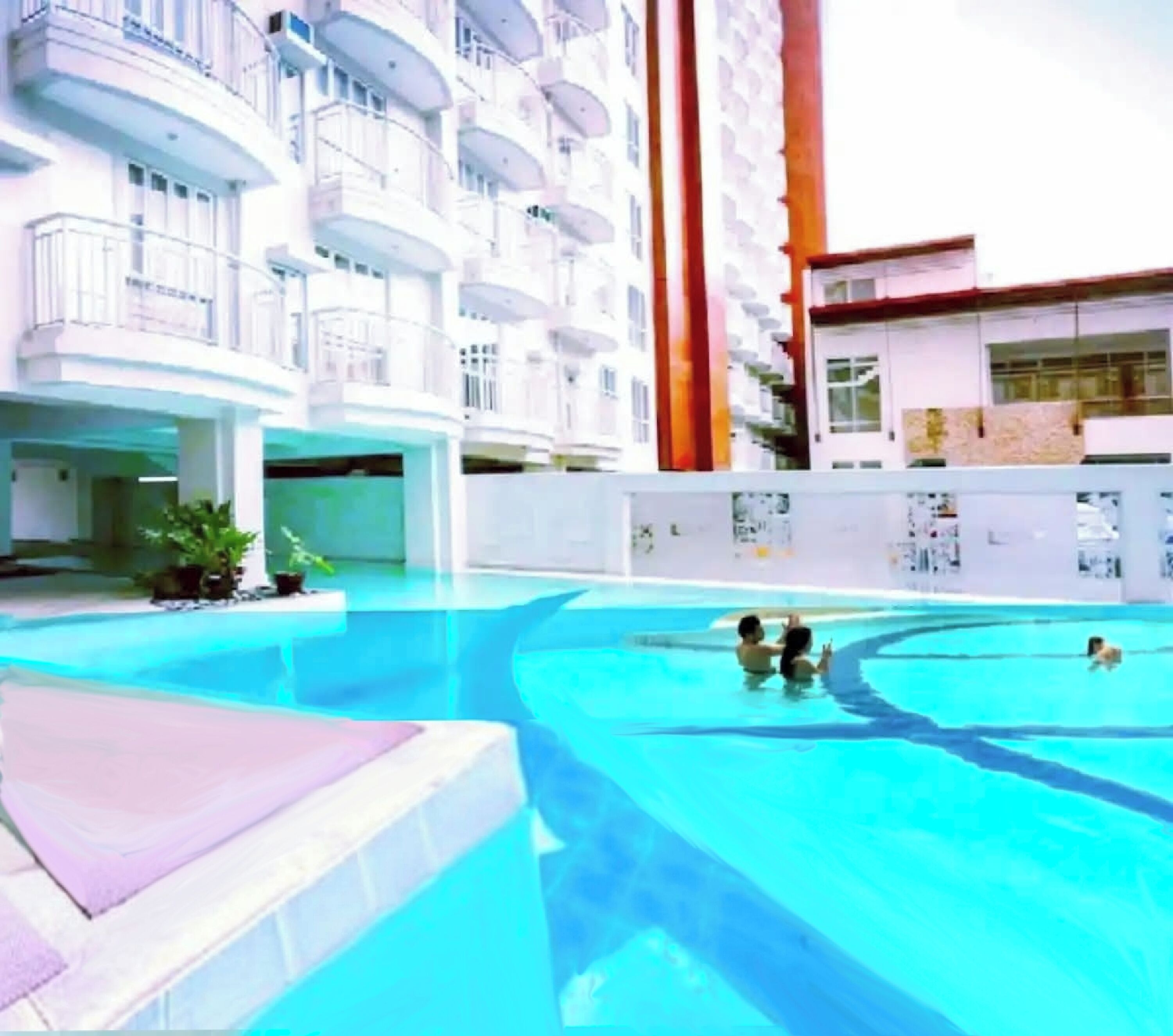 ☀️Swimming pool is free for all registered guests.