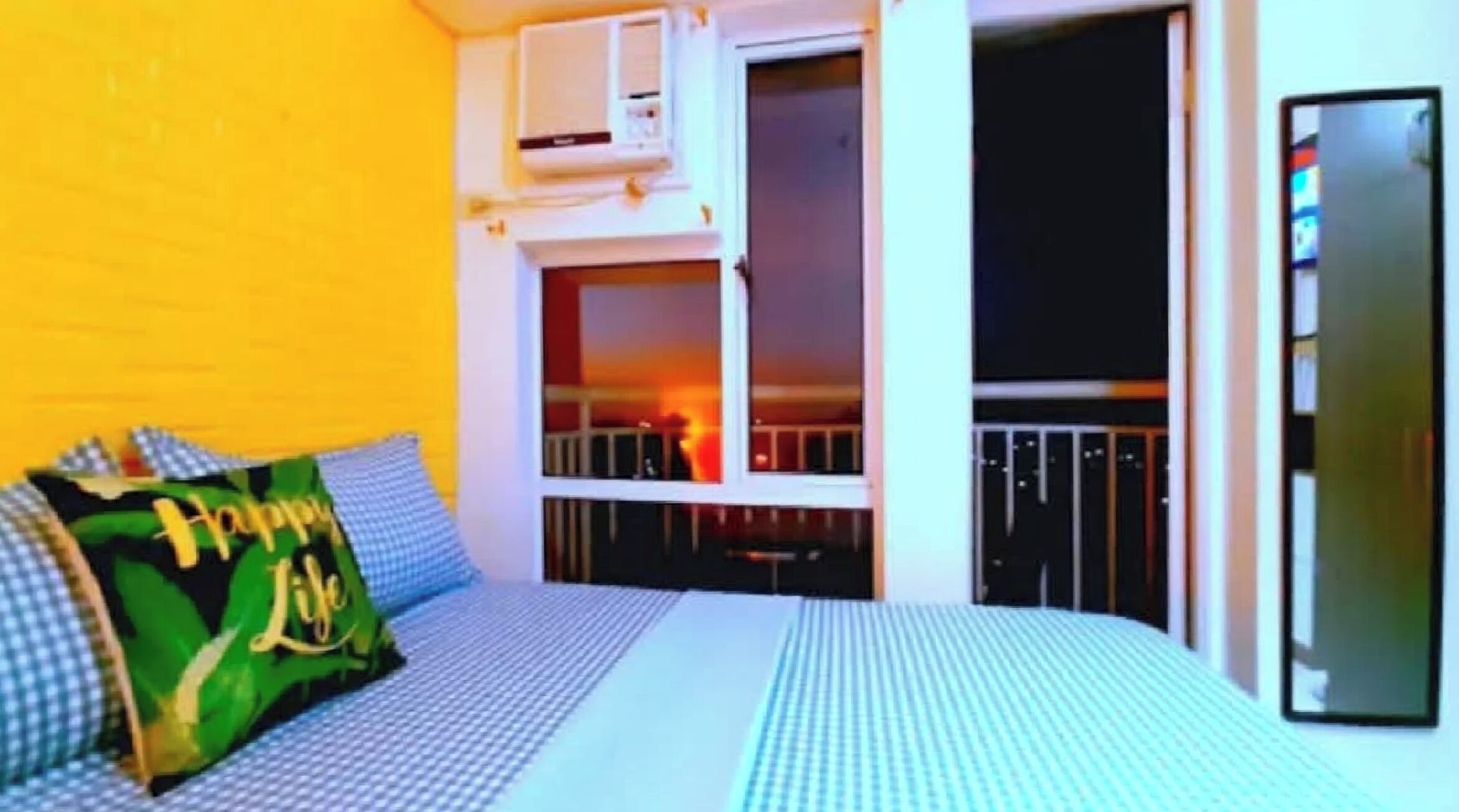 1 bedroom, desk, iron/ironing board, WiFi (free)