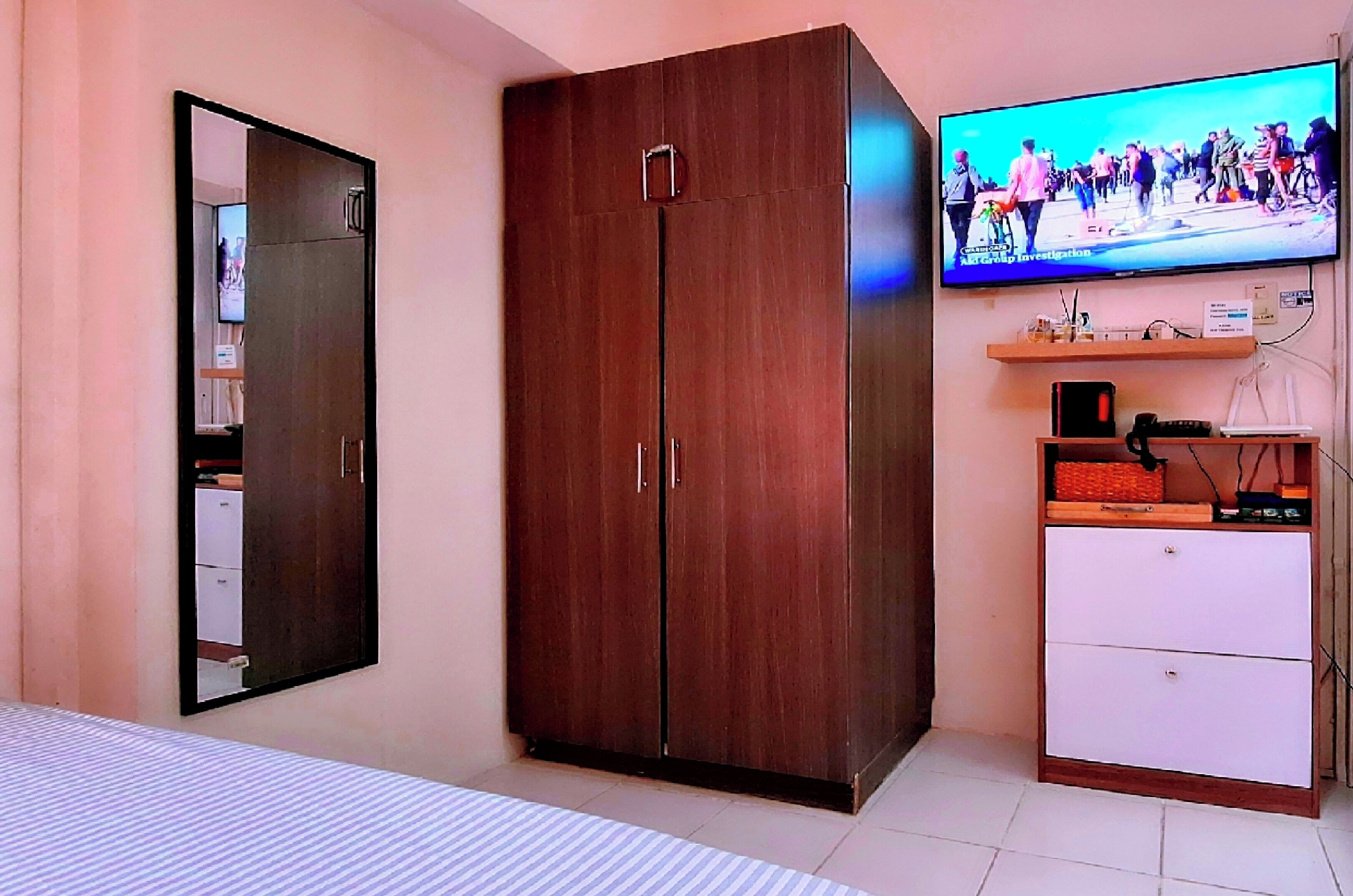 1 bedroom, desk, iron/ironing board, WiFi (free)