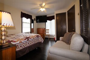 1 habitación, tabla de planchar con plancha, wifi y ropa de cama 