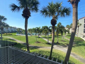 المنطقة المحيطة بالمنشأة