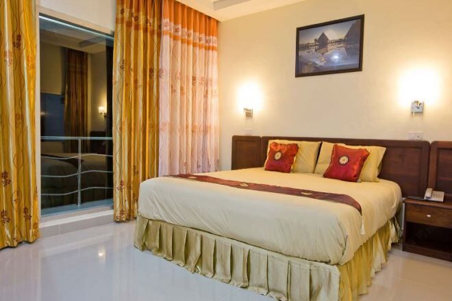 Decoración personalizada, muebles diferentes y escritorio 