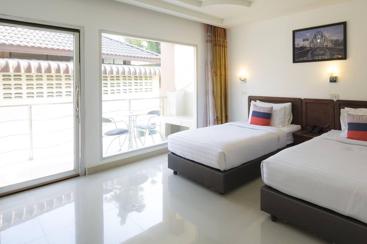 Villa standard twin bed room | Desk, laptop workspace, blackout drapes, soundproofing