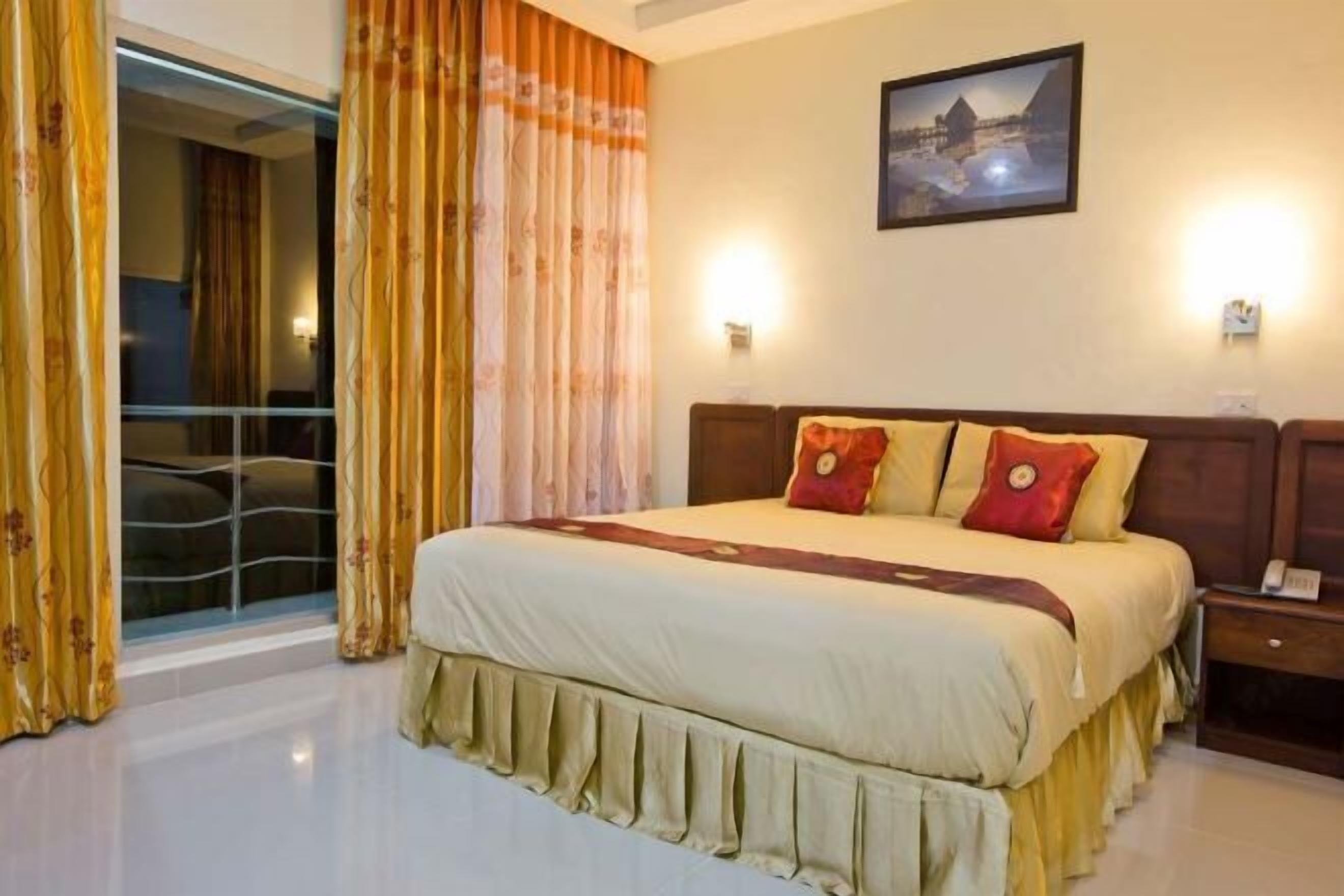 Didekorasi berbeda-beda dan dilengkapi dengan perabotan berbeda-beda