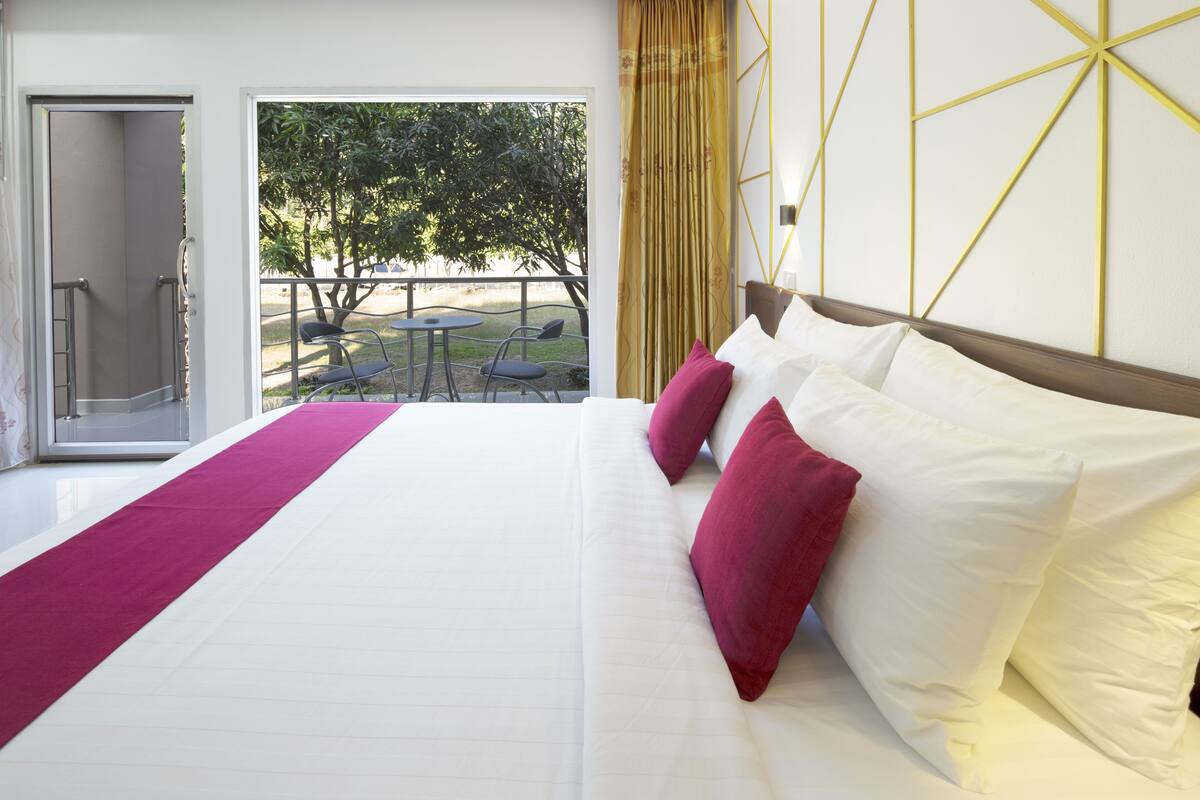 Villa premium double bed room | Desk, laptop workspace, blackout drapes, soundproofing