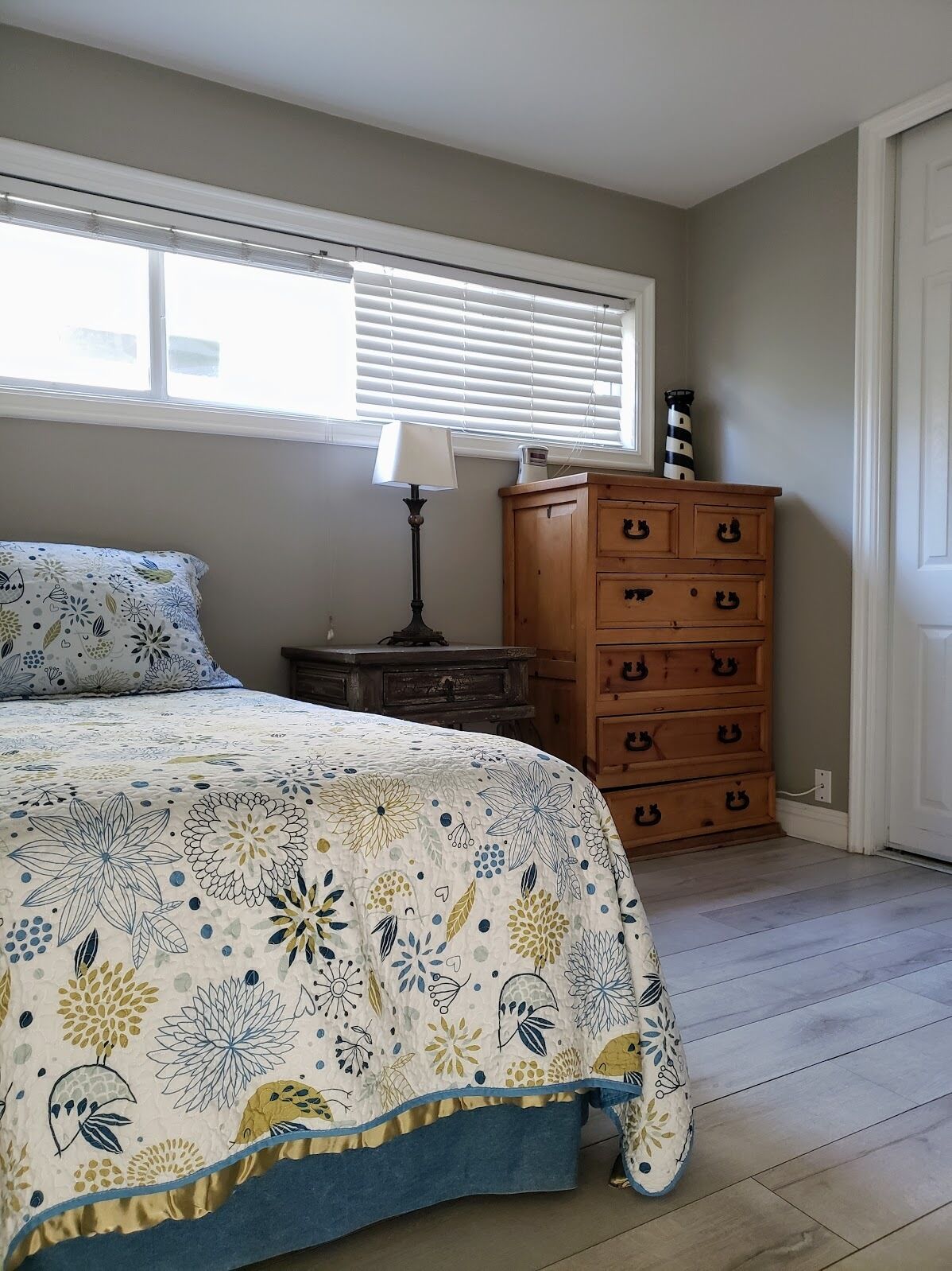 Cozy Cottage by the Beach...Steps to the Sand