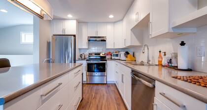 Luxury Suite near U of A, University Hospital, Stollery, Cross Cancer Hospital, Saville