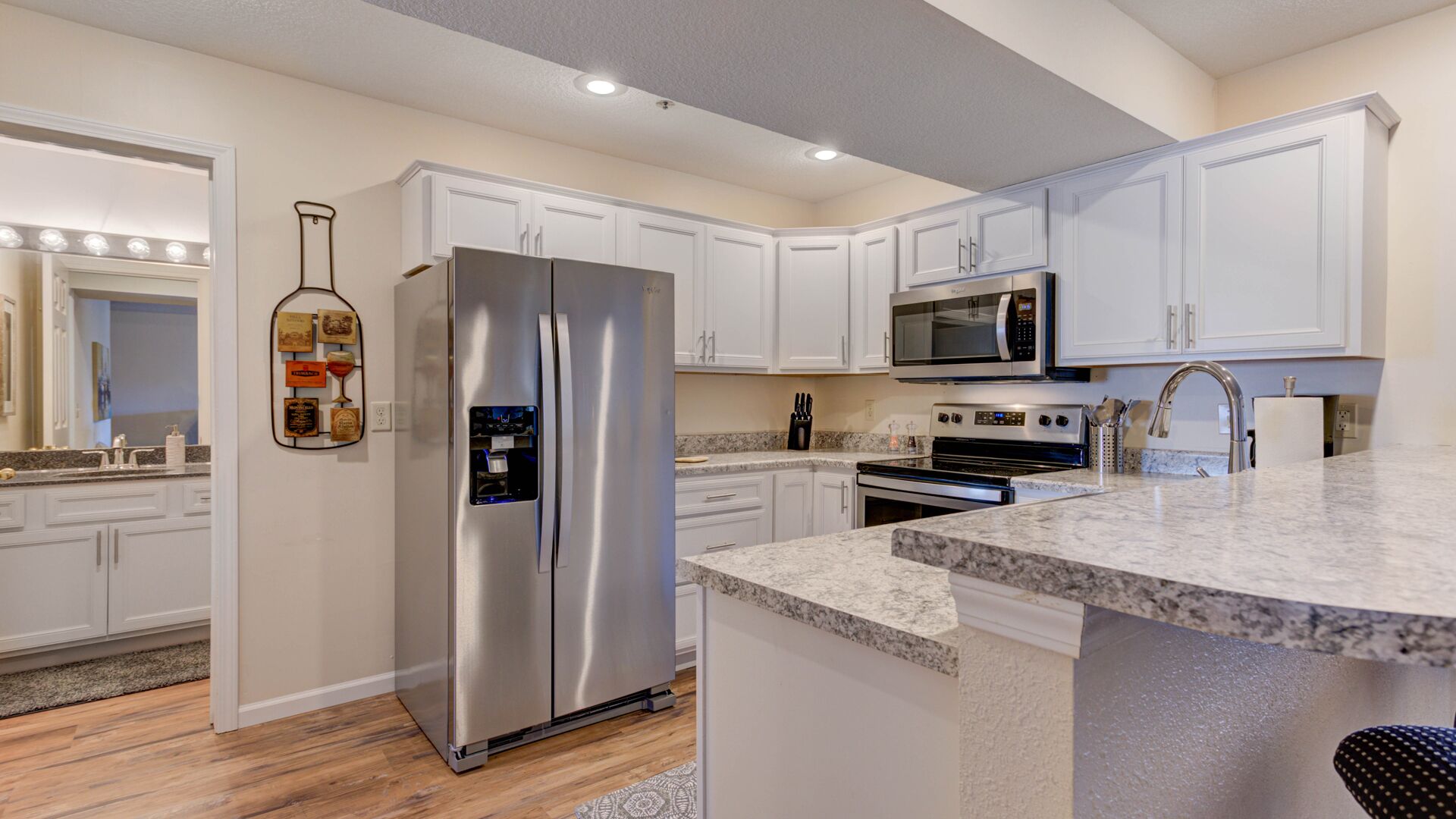 Must See Over-sized 3BR Condo @ The Ledges - 2 Pools, Sandy Beach, Boat Docks