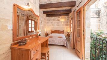 3 chambres, fer et planche à repasser, Wi-Fi gratuit, draps fournis