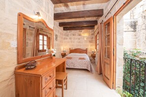 3 chambres, fer et planche à repasser, Wi-Fi gratuit, draps fournis