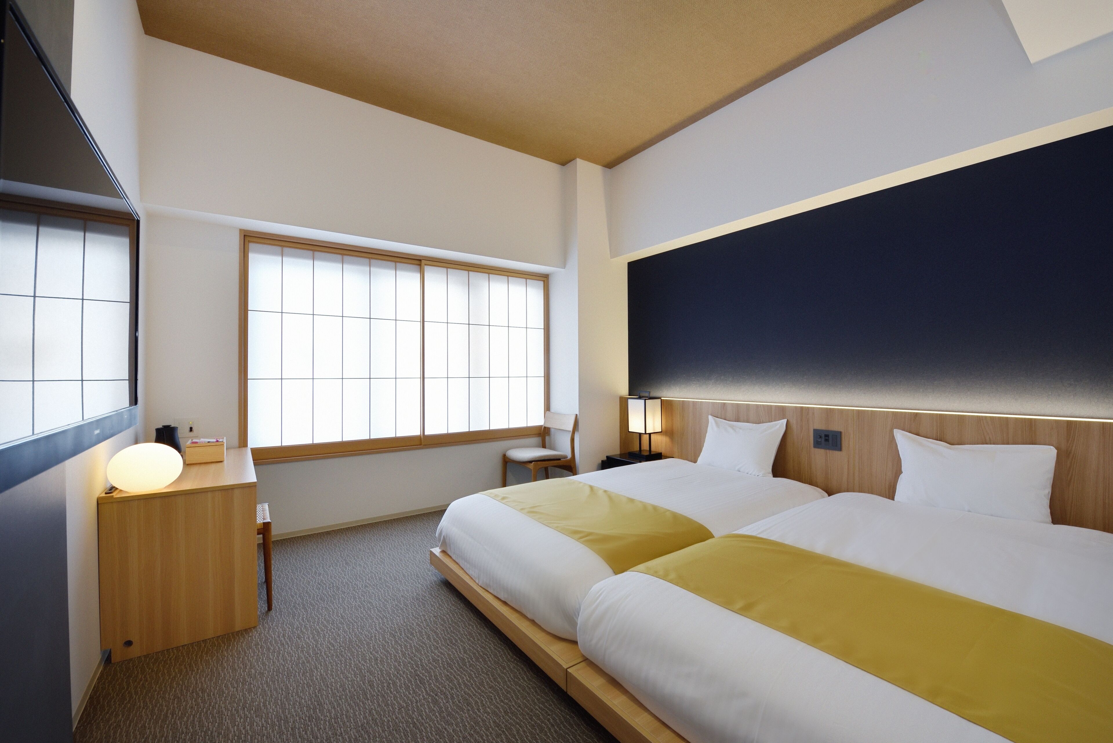 standard twin room | 1 bedroom, desk, laptop workspace, blackout curtains