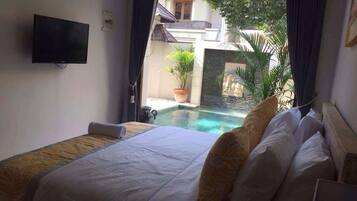 6 slaapkamers, een kluis op de kamer, een strijkplank/strijkijzer, wifi