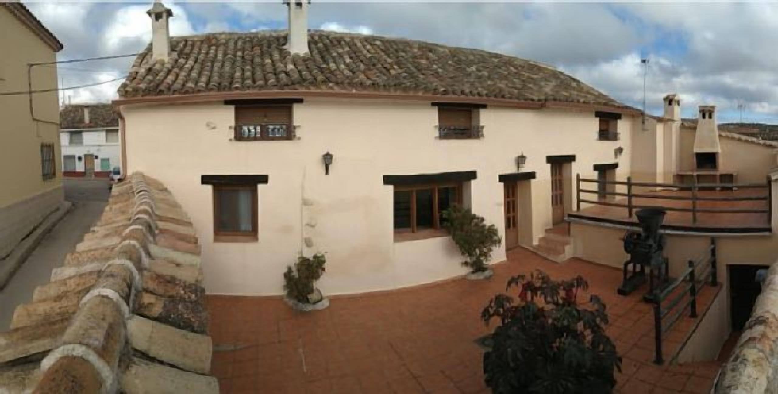 El Acebo Rural Cottage for 8 people