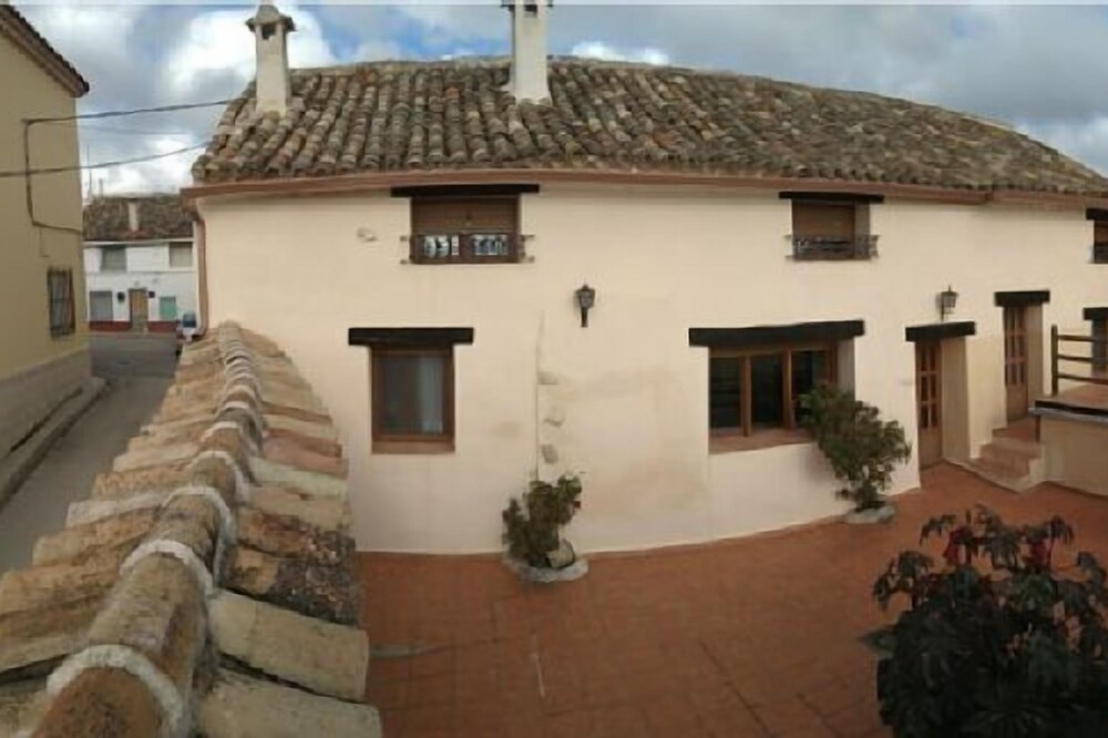 El Acebo Rural Cottage for 8 people