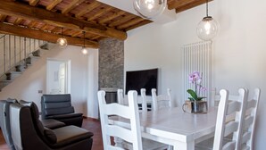 Dining - Luxury Villa Lucca (Lucca)