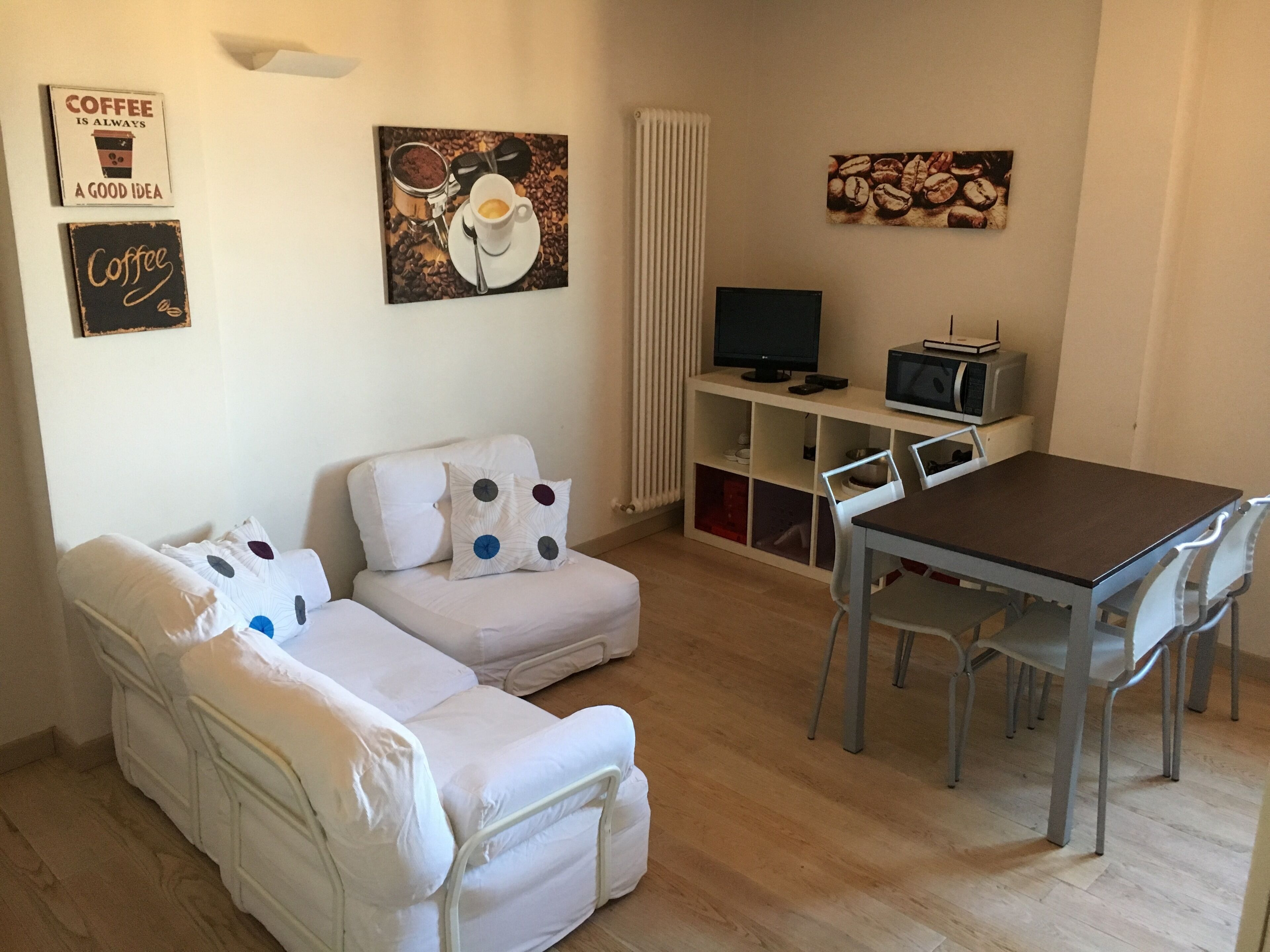 Full Old Town - New and Bright Apartment 