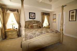 5 bedrooms, in-room safe, desk, iron/ironing board