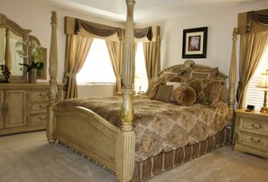 5 bedrooms, in-room safe, desk, iron/ironing board