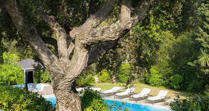 Außergewöhnliche Unterkunft mit eigenem beheizten Pool und Meerblick