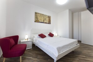 2 slaapkamers, een strijkplank/strijkijzer, wifi, beddengoed