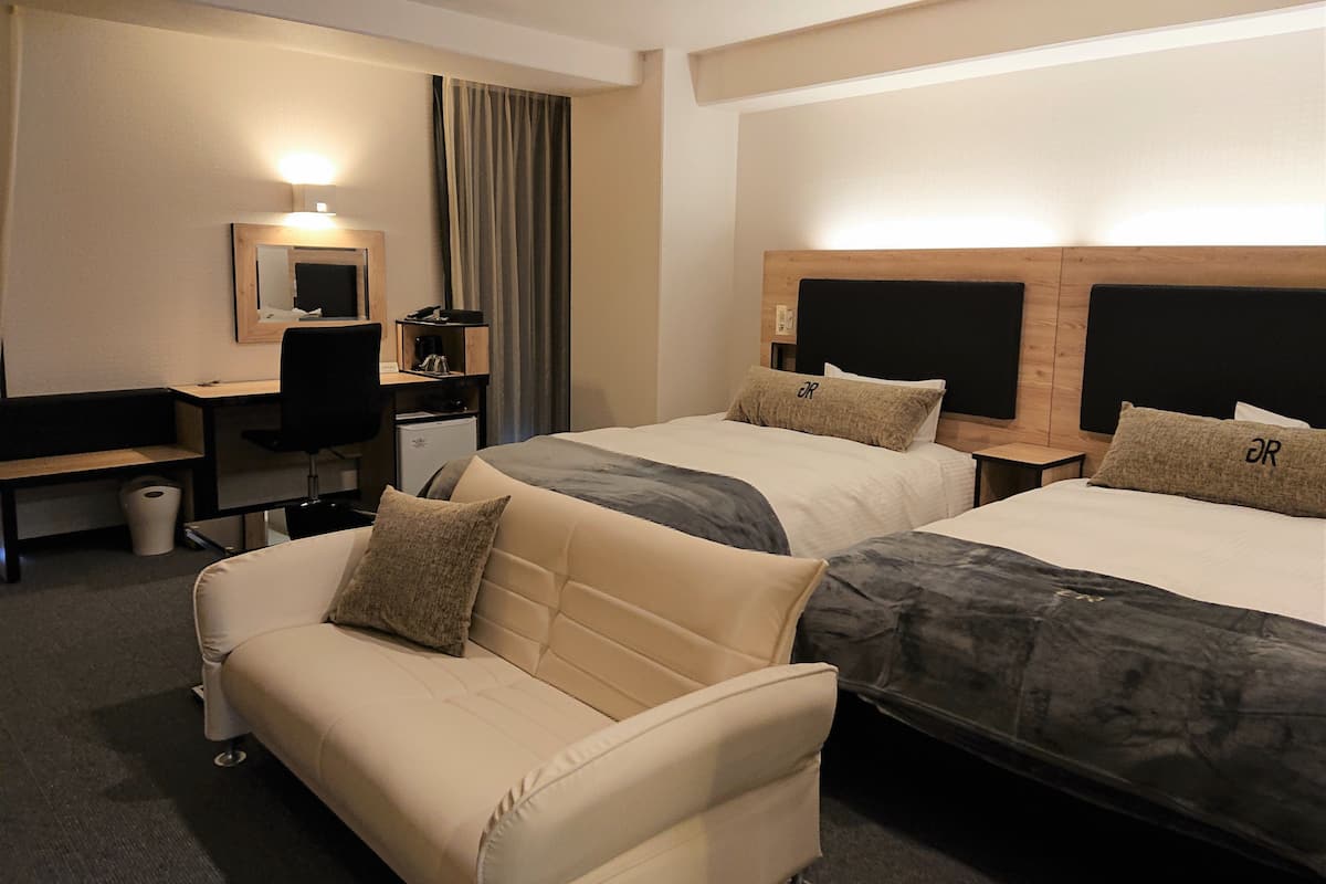 Down comforters, desk, laptop workspace, free WiFi