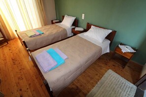 2 habitaciones, tabla de planchar con plancha y wifi gratis