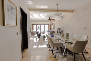 Appartement Deluxe | Restauration dans la chambre