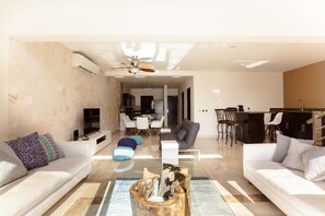 Deluxe-Apartment | Wohnzimmer | Flachbildfernseher