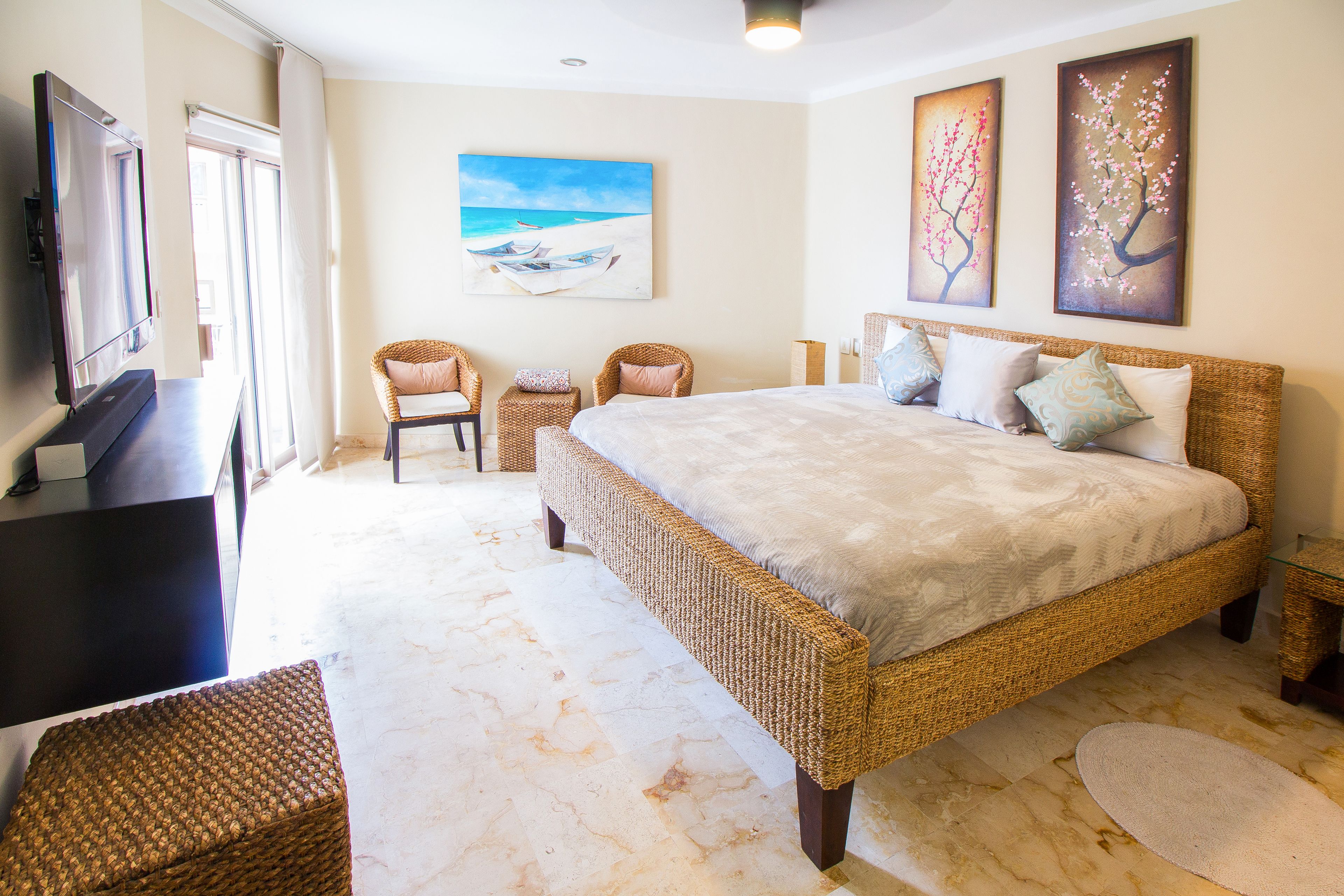 Leilighet – deluxe | 2 soverom, safe på rommet, individuelt dekorert og individuelt innredet