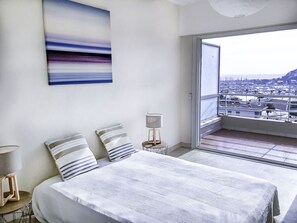 2 Schlafzimmer, Reisekinderbett, kostenloses WLAN, Bettwäsche