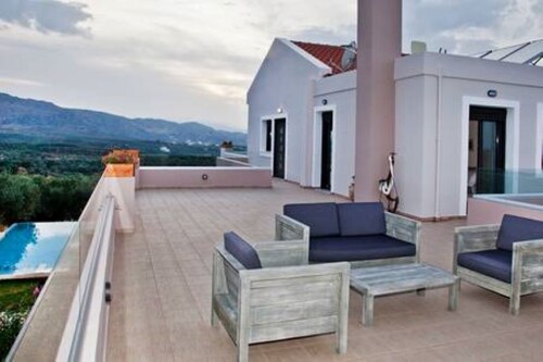 Villa lofos 330 sqm, full view, big private Heated pool