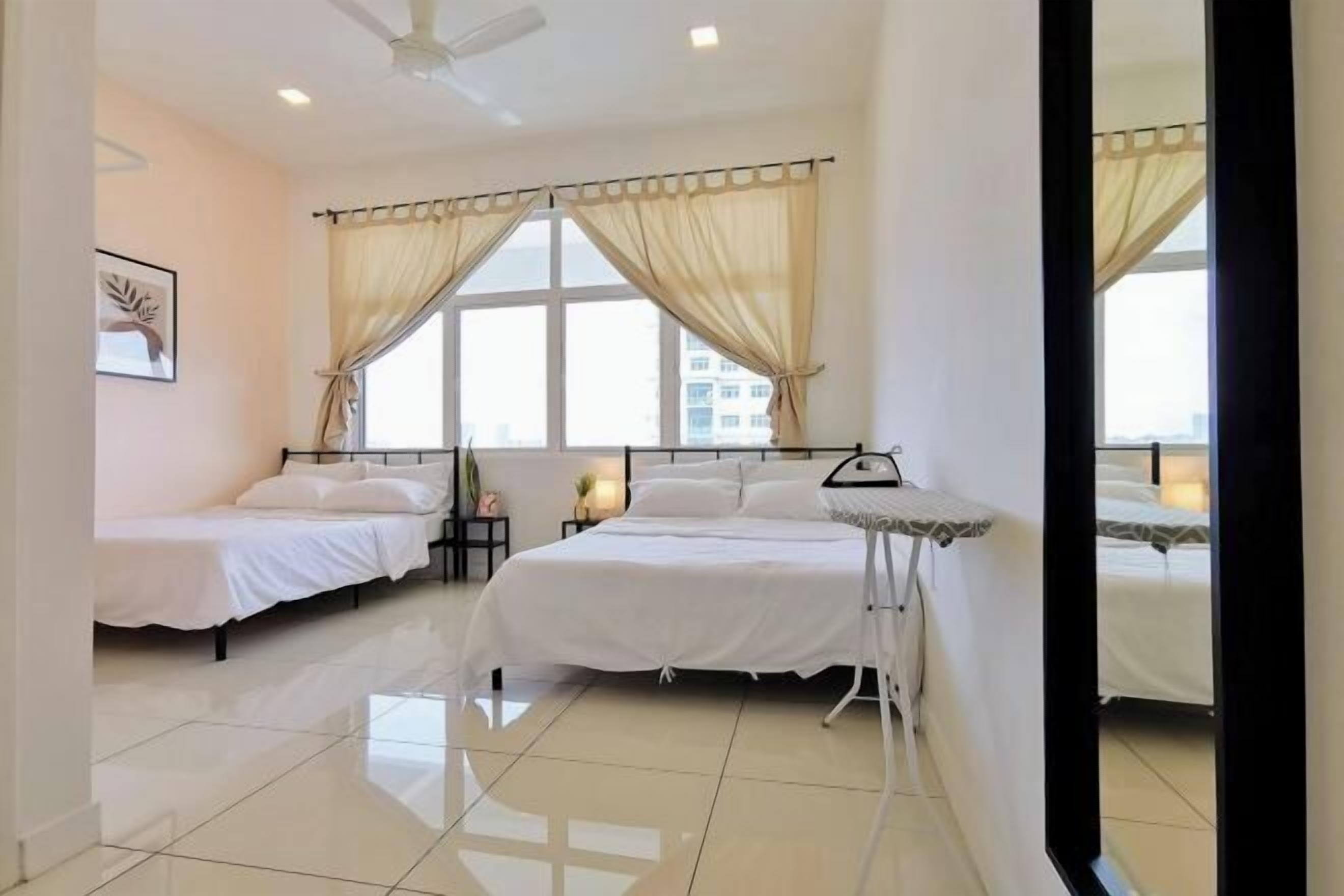 Individually decorated, individually furnished, laptop workspace