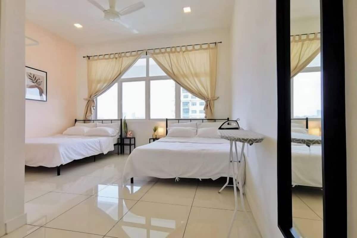 Individually decorated, individually furnished, laptop workspace